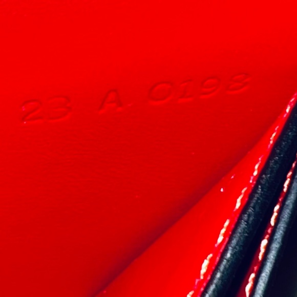 Givenchy envelope clutch / wallet on chain NWT - Picture 11 of 13